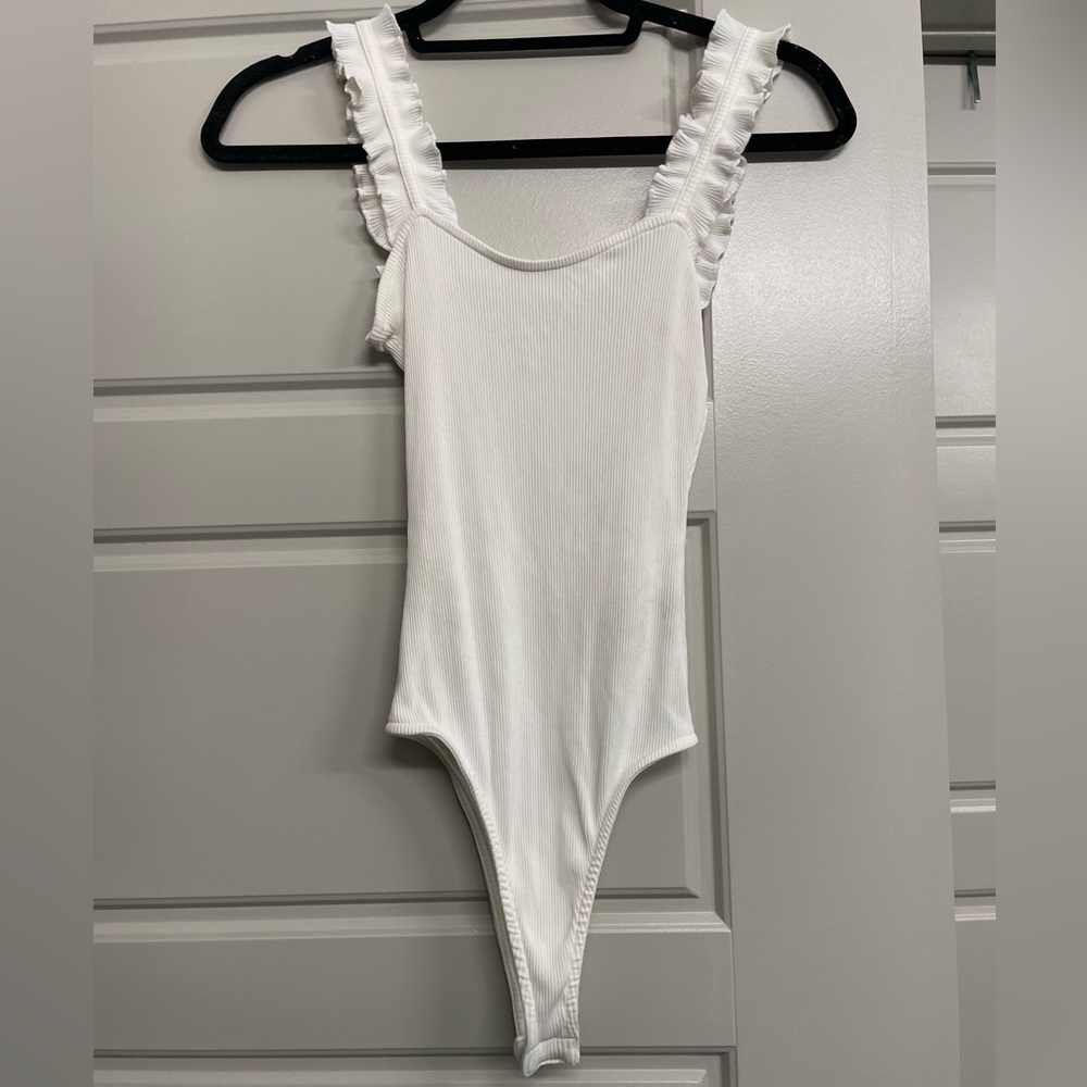 White bodysuit with ruffle straps🤍